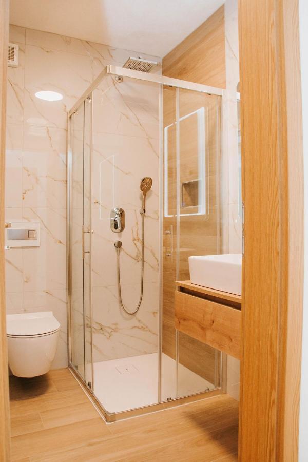 Apartmaji Ursic コバリード エクステリア 写真