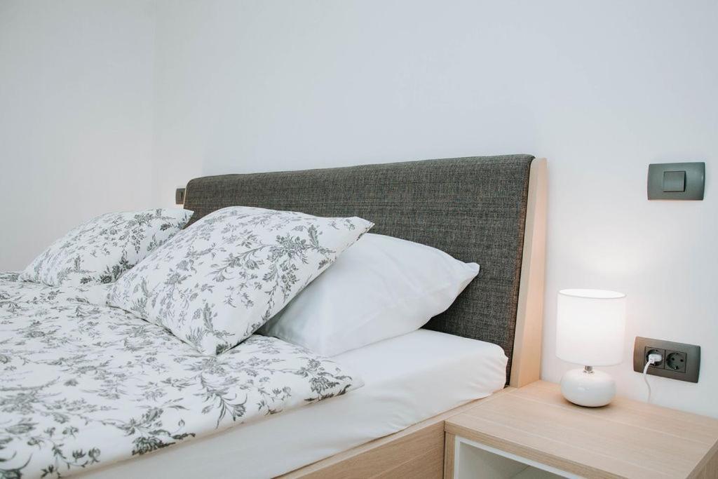 Apartmaji Ursic コバリード エクステリア 写真
