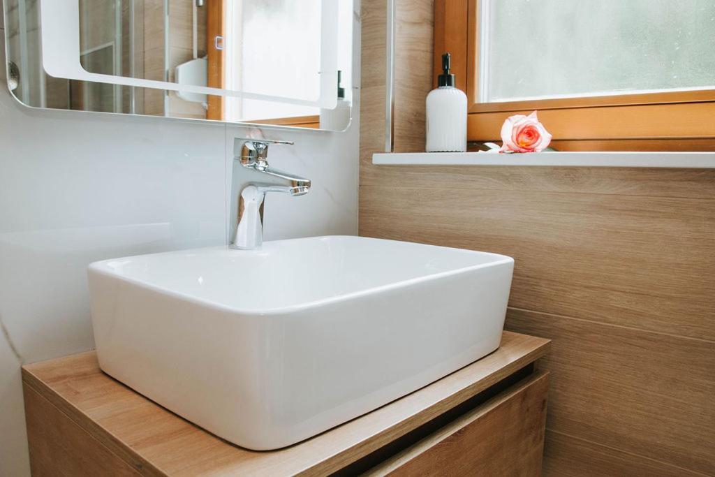 Apartmaji Ursic コバリード エクステリア 写真